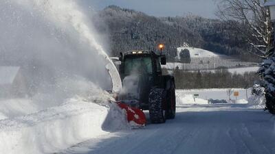 Schneeschleuder